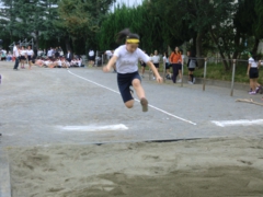 走り幅跳び女子　優勝！.JPG