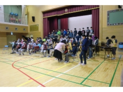 音楽朝会　学年での合奏伴奏.jpg