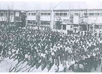 開校当時の毎日の全校朝礼